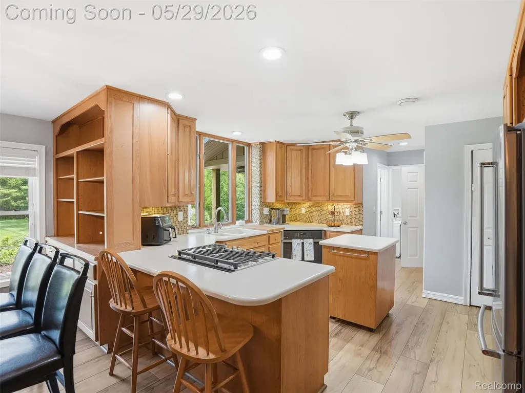 10839 9 Mile Road Green Oak Township MI 48189