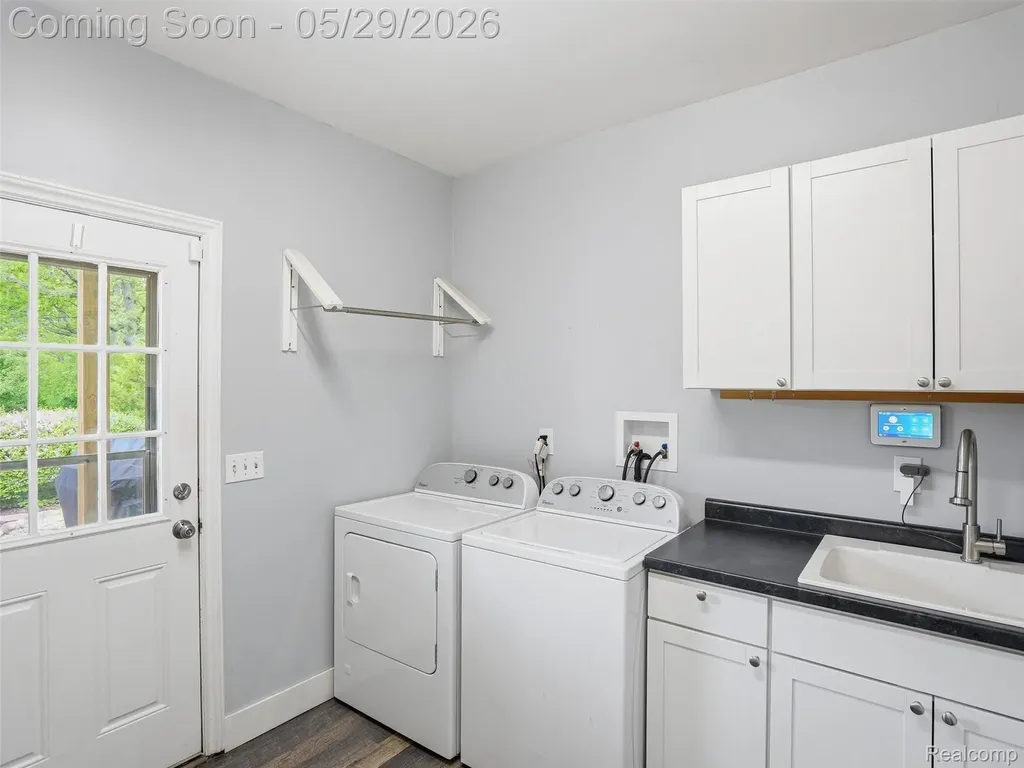 10839 9 Mile Road Green Oak Township MI 48189