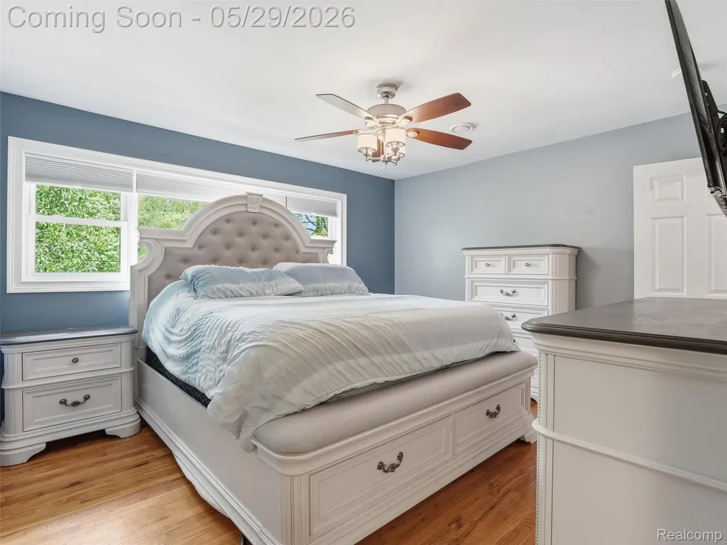 10839 9 Mile Road Green Oak Township MI 48189