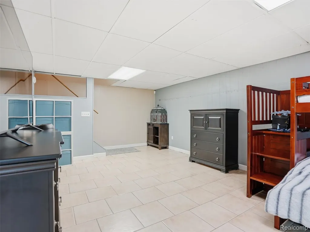 10839 9 Mile Road Green Oak Township MI 48189