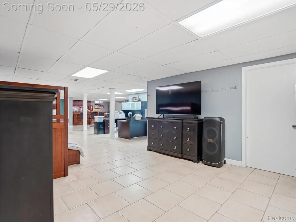 10839 9 Mile Road Green Oak Township MI 48189