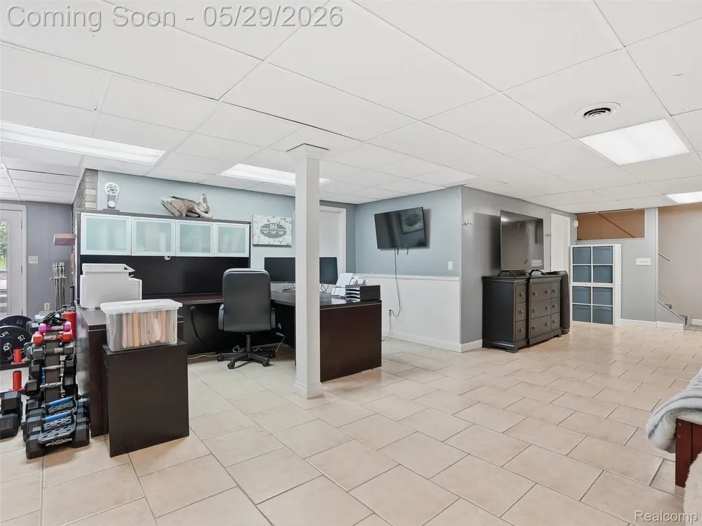 10839 9 Mile Road Green Oak Township MI 48189