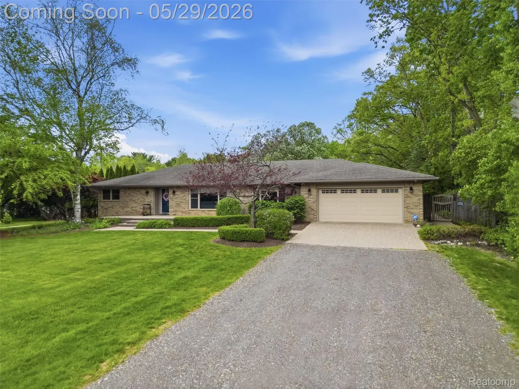 10839 9 Mile Road Green Oak Township MI 48189
