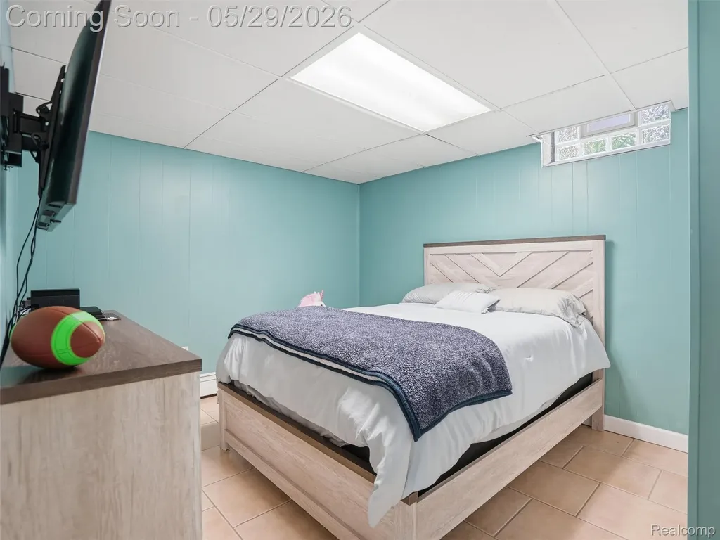 10839 9 Mile Road Green Oak Township MI 48189