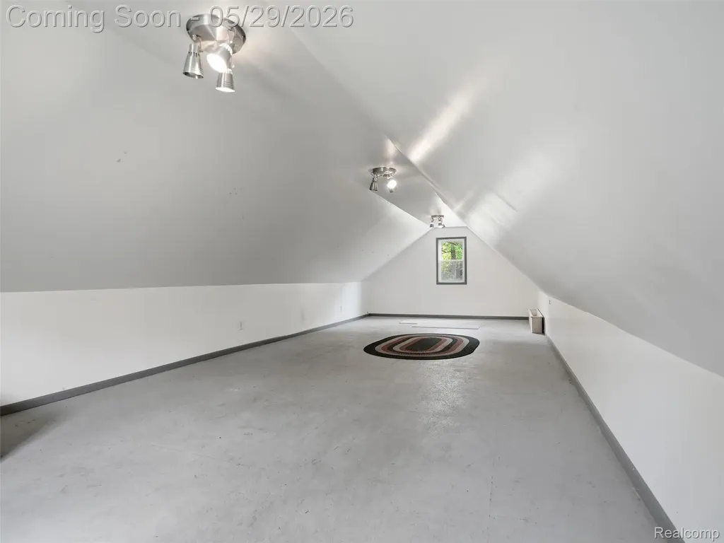 10839 9 Mile Road Green Oak Township MI 48189