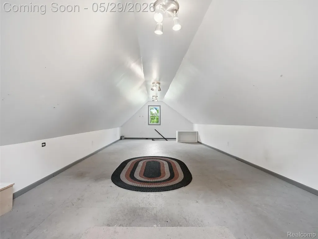 10839 9 Mile Road Green Oak Township MI 48189
