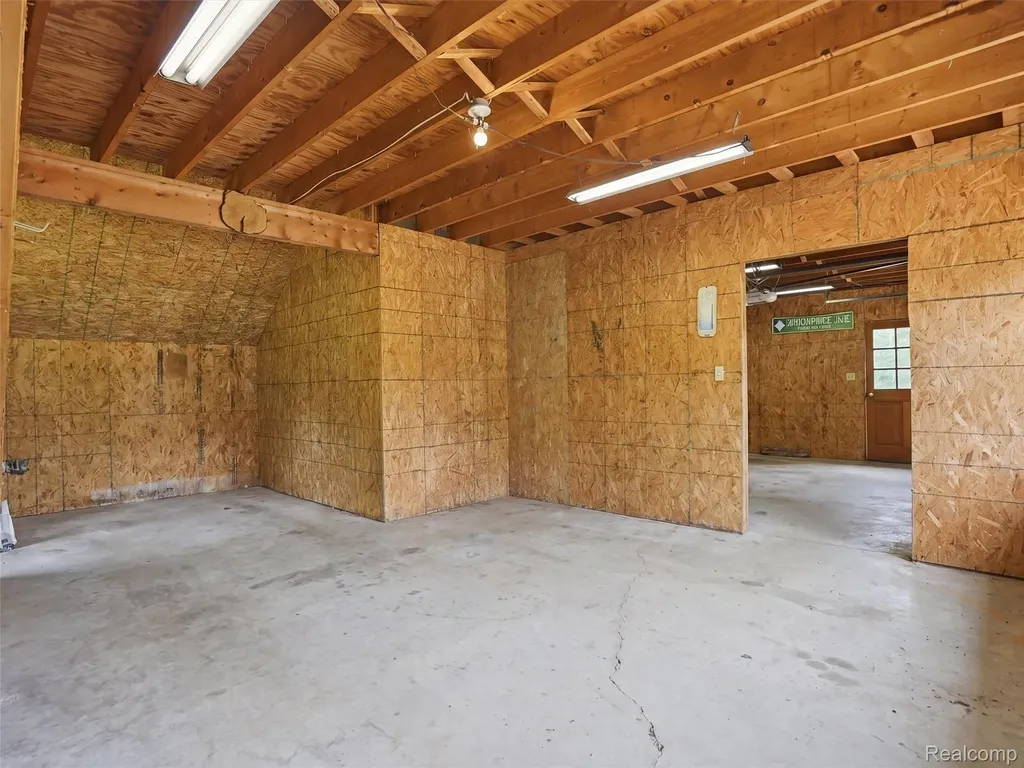 10839 9 Mile Road Green Oak Township MI 48189