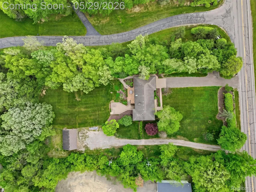 10839 9 Mile Road Green Oak Township MI 48189