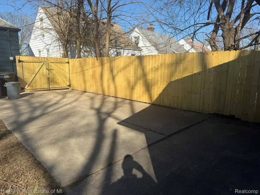 6212 Westwood Street Detroit City MI 48228