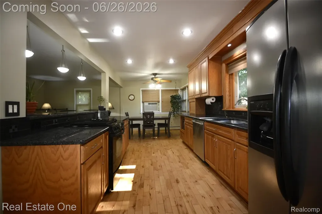 615 Willard Avenue Rochester Hills City MI 48307