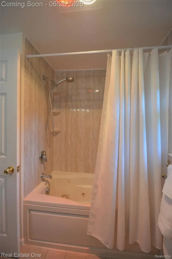 615 Willard Avenue Rochester Hills City MI 48307