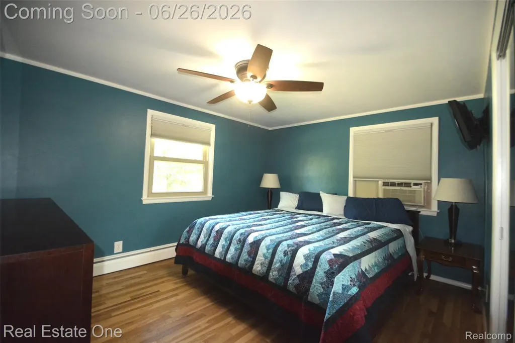615 Willard Avenue Rochester Hills City MI 48307