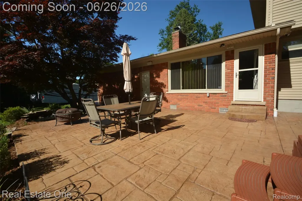 615 Willard Avenue Rochester Hills City MI 48307