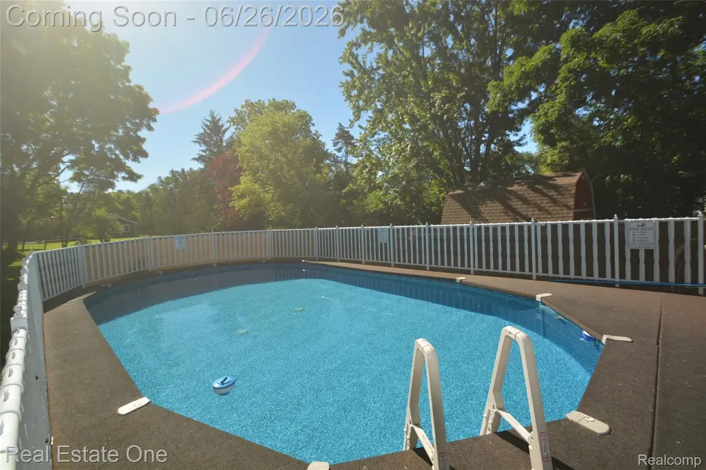 615 Willard Avenue Rochester Hills City MI 48307
