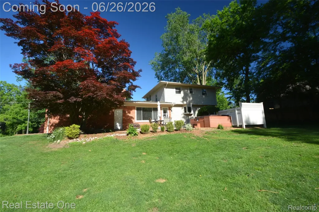 615 Willard Avenue Rochester Hills City MI 48307