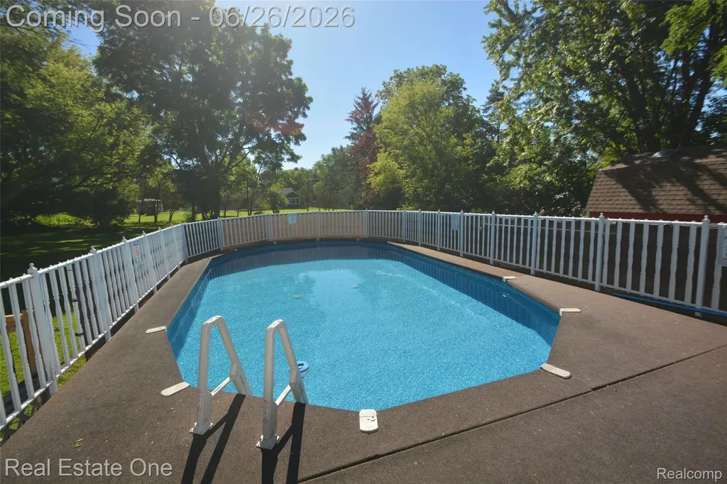 615 Willard Avenue Rochester Hills City MI 48307