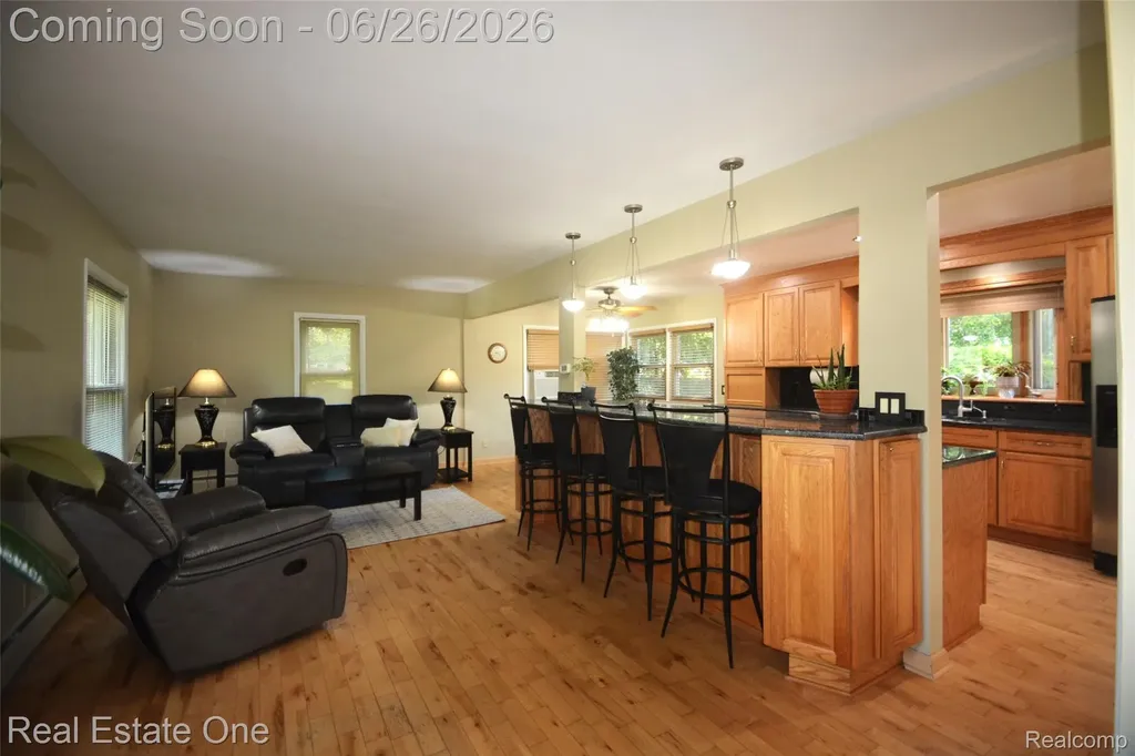 615 Willard Avenue Rochester Hills City MI 48307