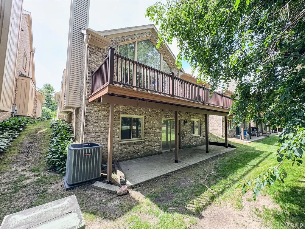 45325 Stonehedge Drive Plymouth Charter Township MI 48170