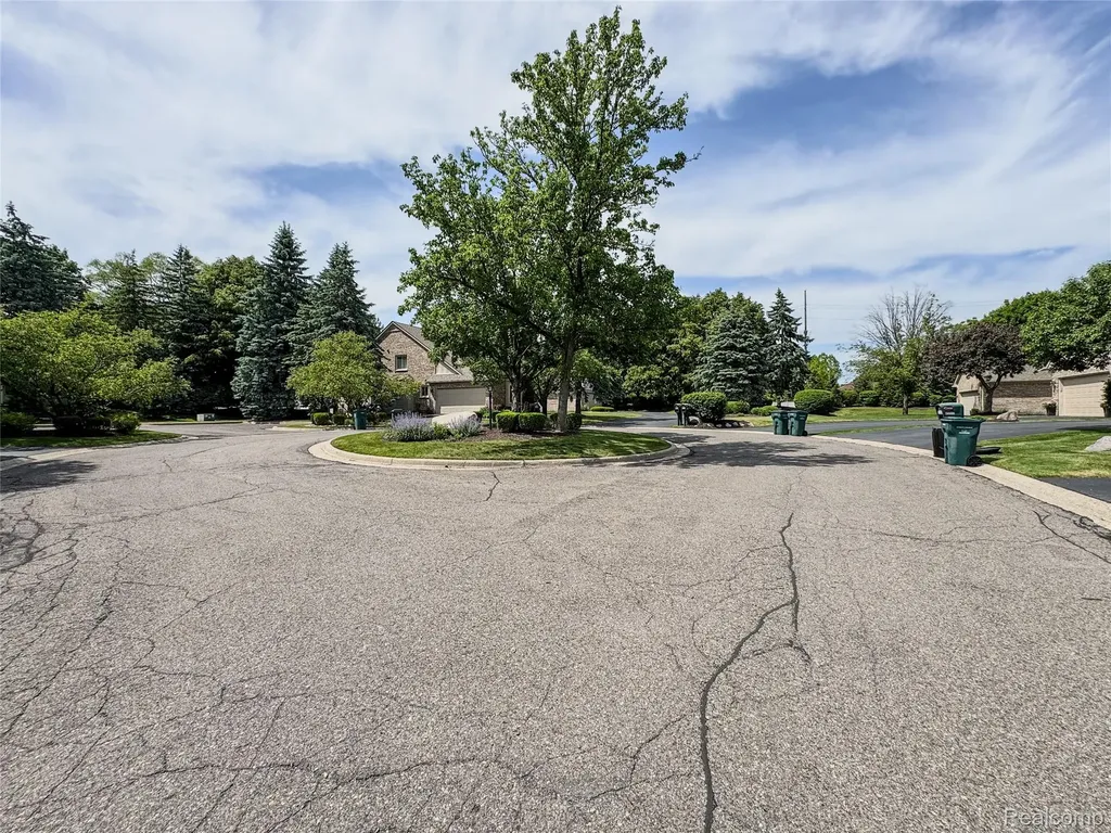 45325 Stonehedge Drive Plymouth Charter Township MI 48170