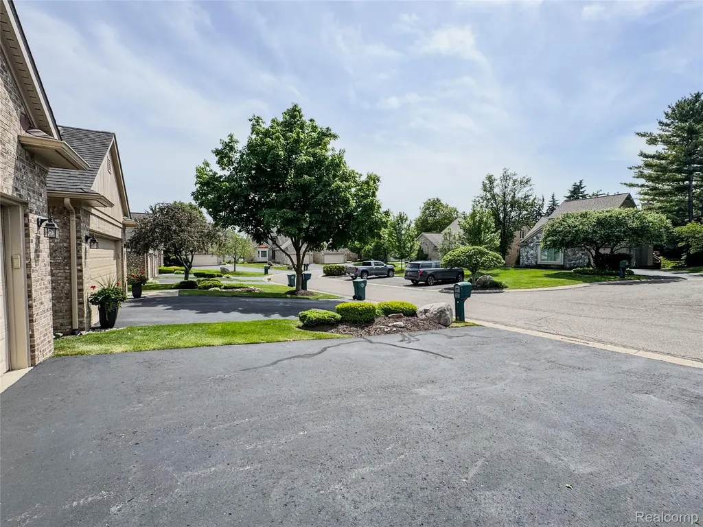 45325 Stonehedge Drive Plymouth Charter Township MI 48170