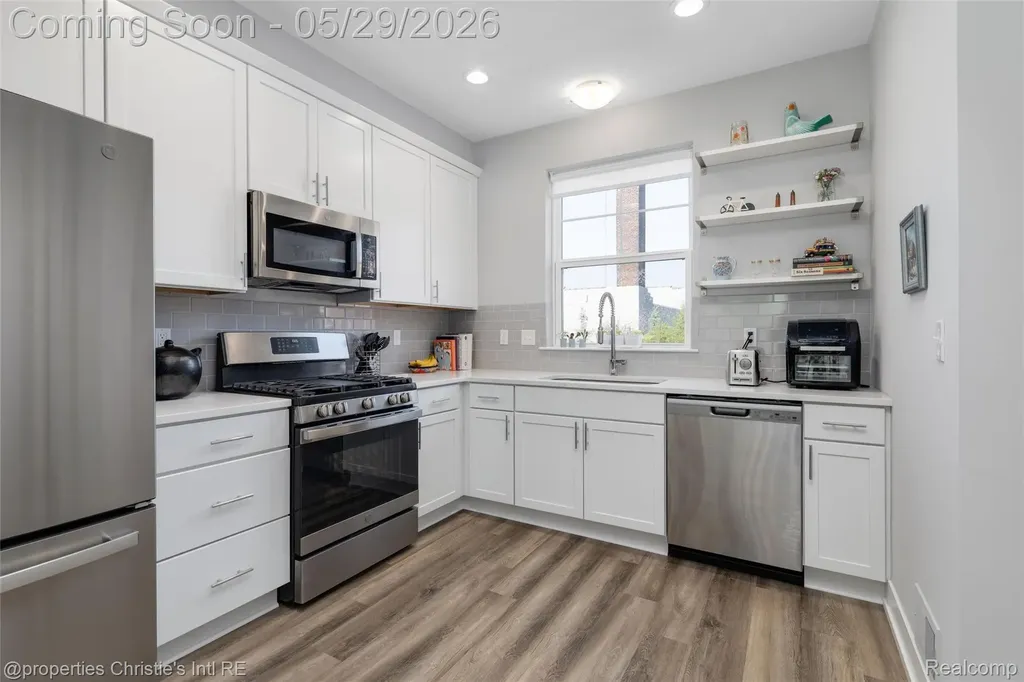 5151 Avery Detroit City MI 48208
