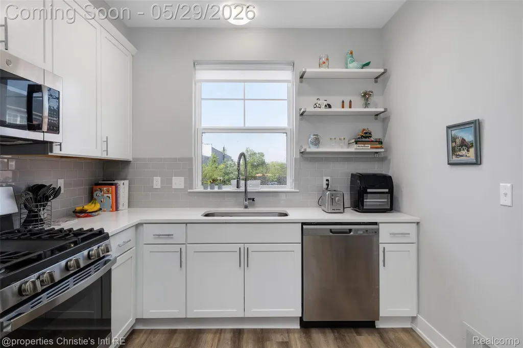 5151 Avery Detroit City MI 48208