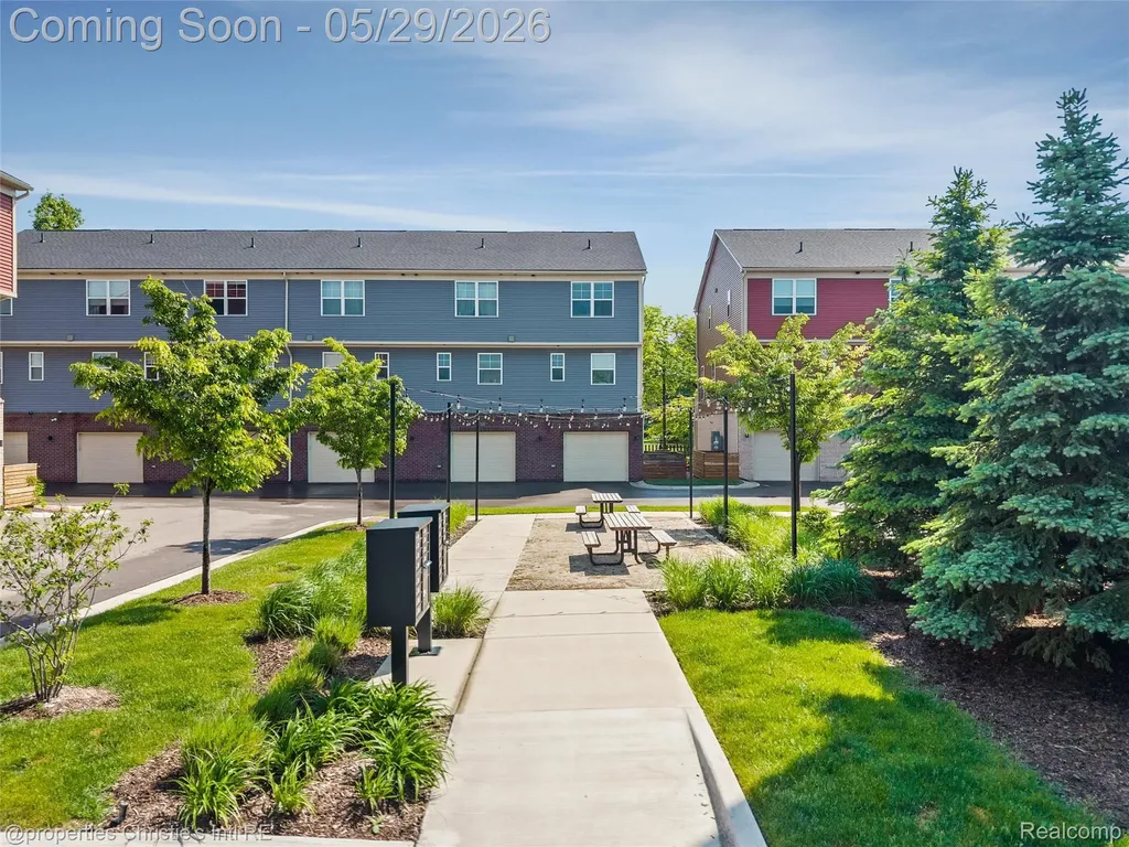 5151 Avery Detroit City MI 48208
