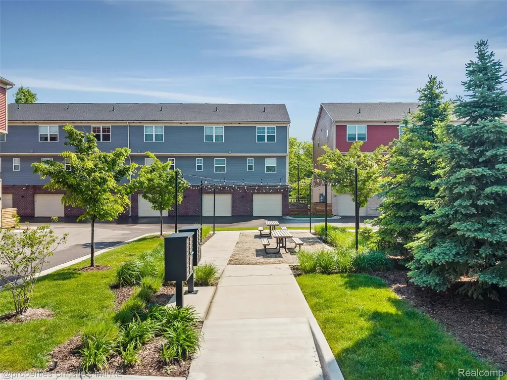 5151 Avery Detroit City MI 48208