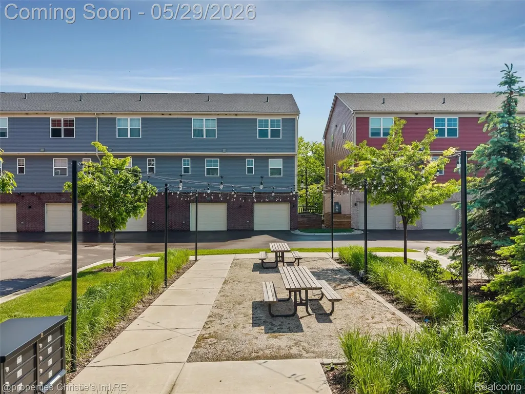 5151 Avery Detroit City MI 48208
