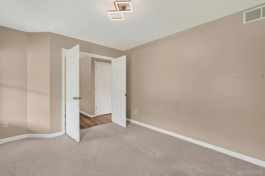 2724 Ore Valley Drive Hartland Township MI 48353