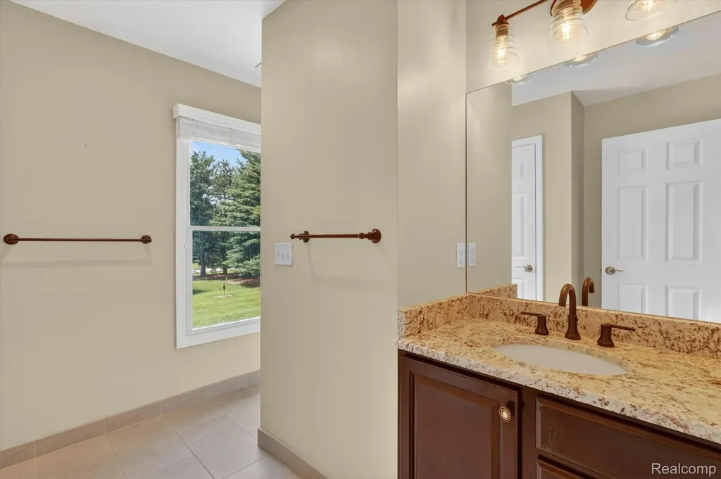2724 Ore Valley Drive Hartland Township MI 48353