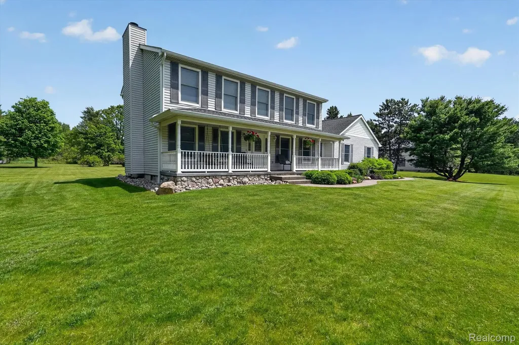 2724 Ore Valley Drive Hartland Township MI 48353