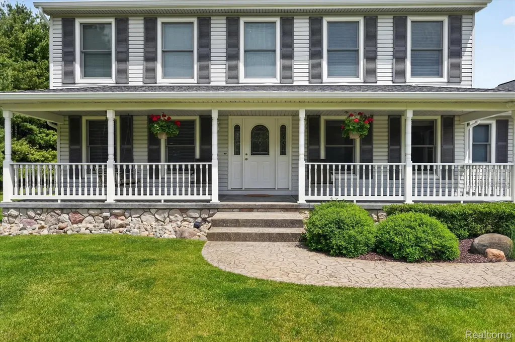 2724 Ore Valley Drive Hartland Township MI 48353