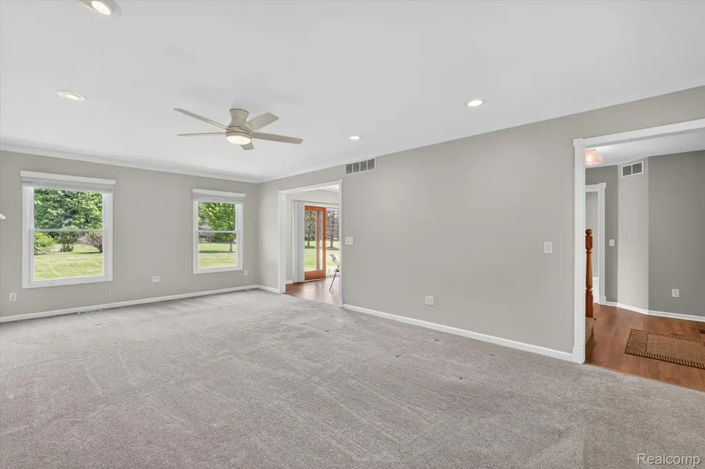 2724 Ore Valley Drive Hartland Township MI 48353