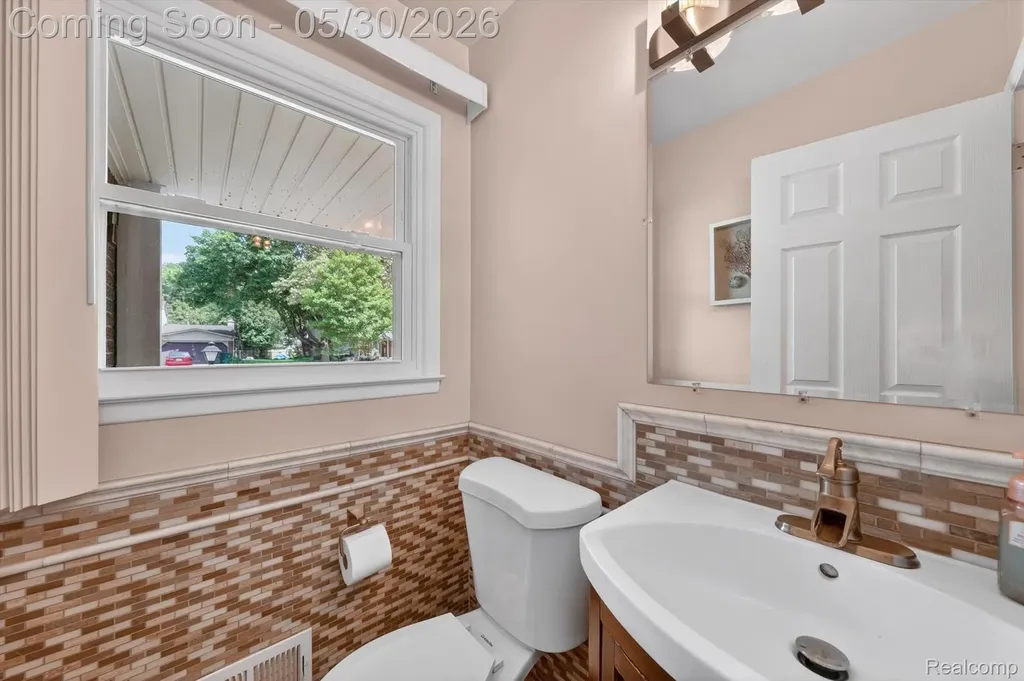4059 Gatesford Circle Drive Troy City MI 48085