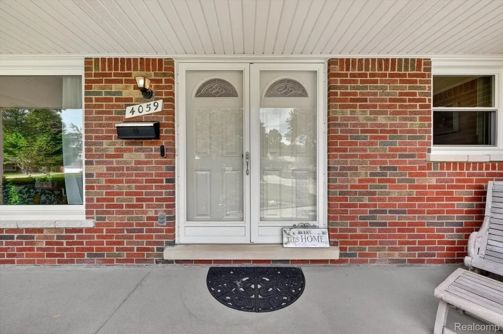 4059 Gatesford Circle Drive Troy City MI 48085