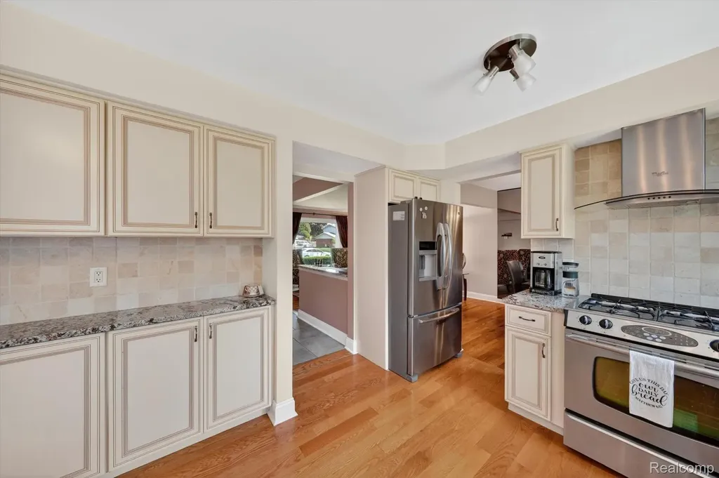 4059 Gatesford Circle Drive Troy City MI 48085