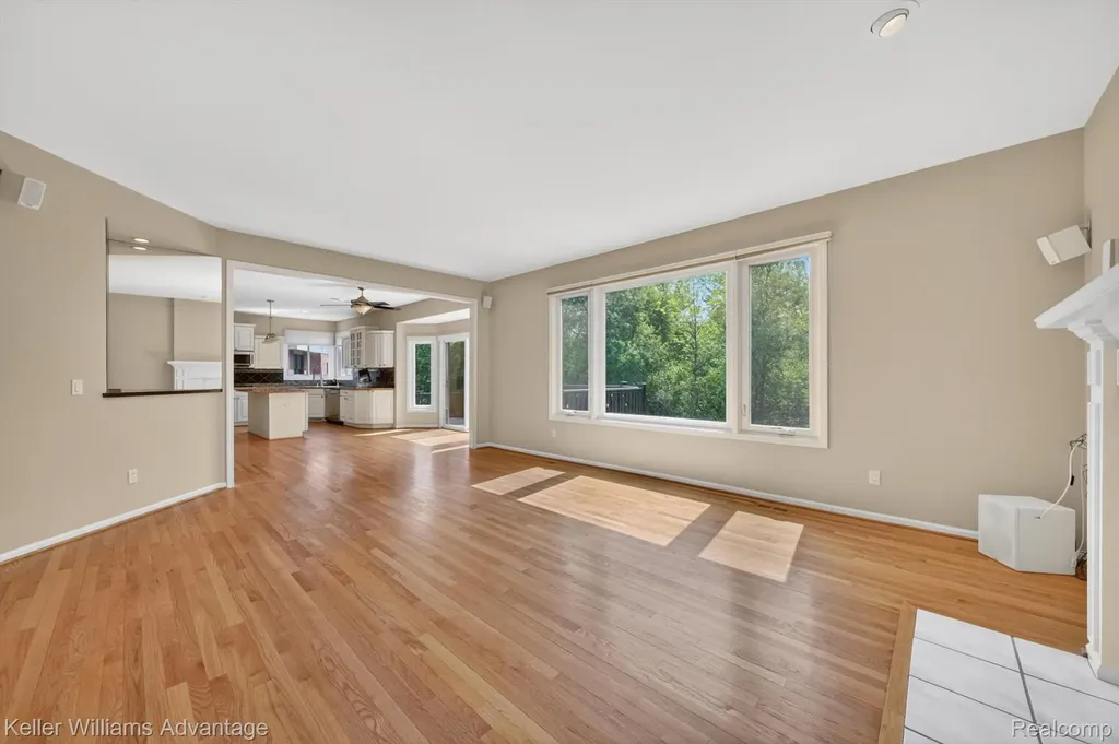 6356 Branford Drive West Bloomfield Charter Township MI 48322