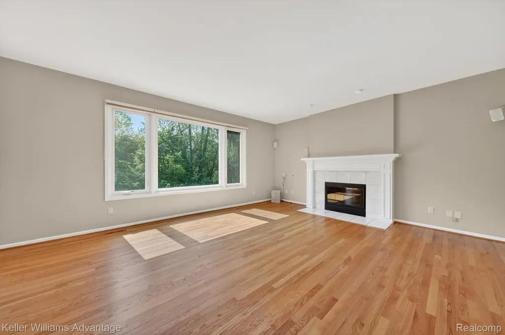 6356 Branford Drive West Bloomfield Charter Township MI 48322
