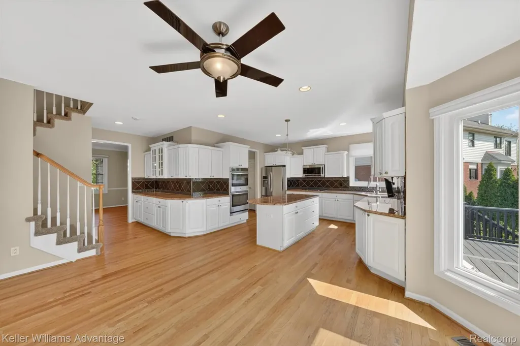 6356 Branford Drive West Bloomfield Charter Township MI 48322