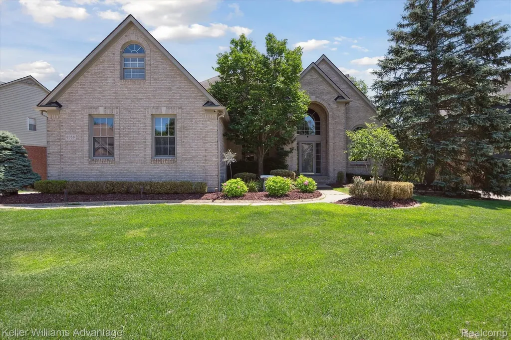 6356 Branford Drive West Bloomfield Charter Township MI 48322