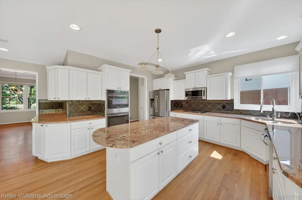 6356 Branford Drive West Bloomfield Charter Township MI 48322