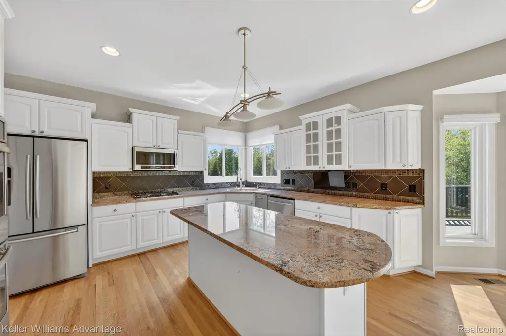 6356 Branford Drive West Bloomfield Charter Township MI 48322