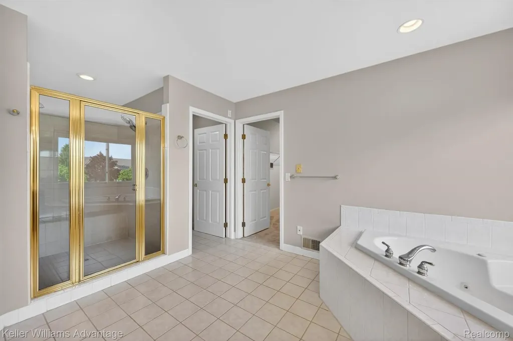 6356 Branford Drive West Bloomfield Charter Township MI 48322