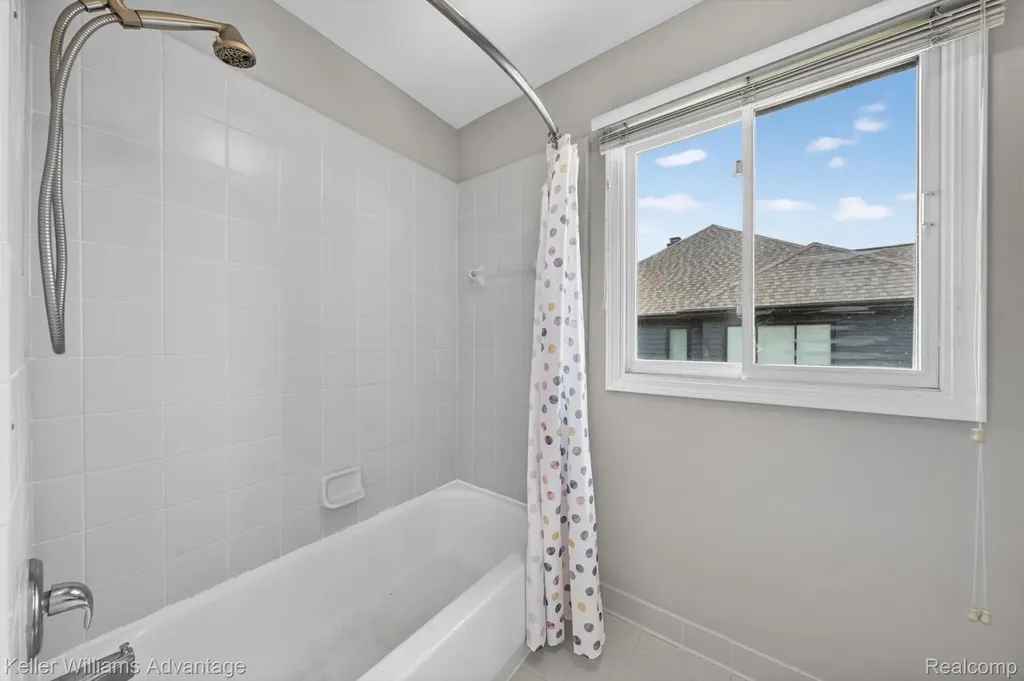 6356 Branford Drive West Bloomfield Charter Township MI 48322