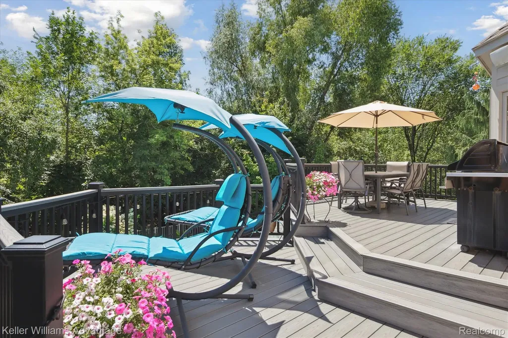 6356 Branford Drive West Bloomfield Charter Township MI 48322
