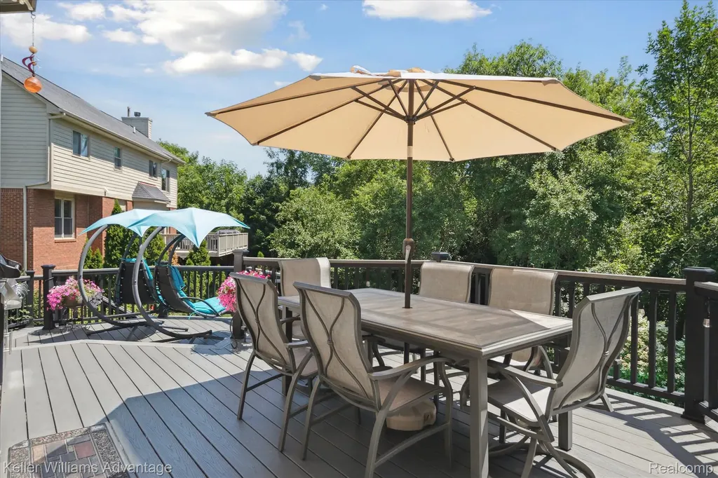 6356 Branford Drive West Bloomfield Charter Township MI 48322