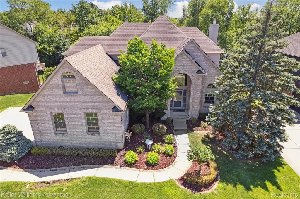 6356 Branford Drive West Bloomfield Charter Township MI 48322