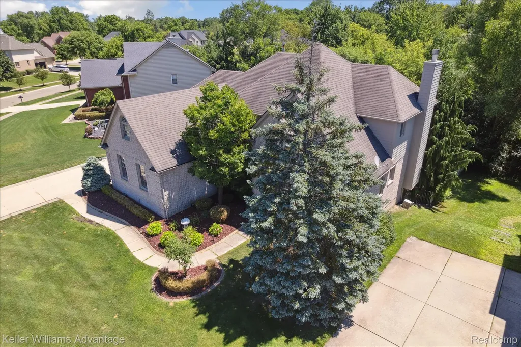 6356 Branford Drive West Bloomfield Charter Township MI 48322
