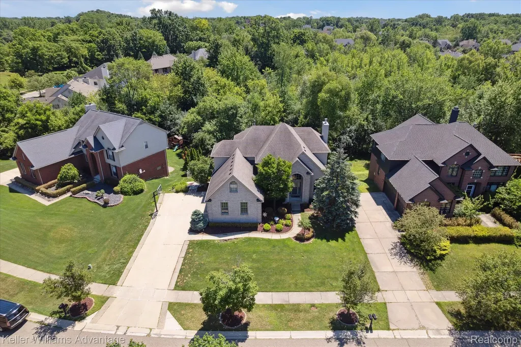 6356 Branford Drive West Bloomfield Charter Township MI 48322